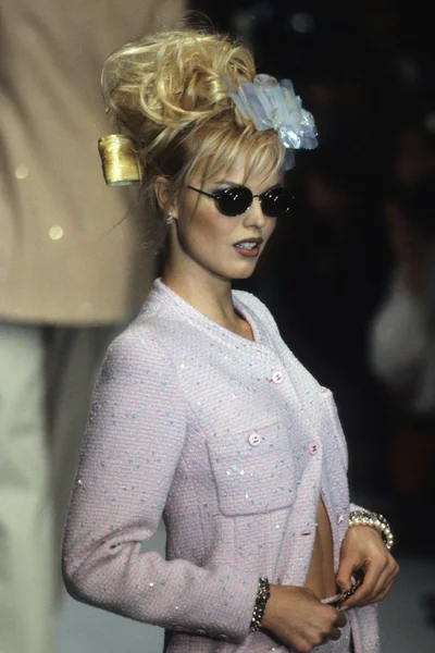 Look 30